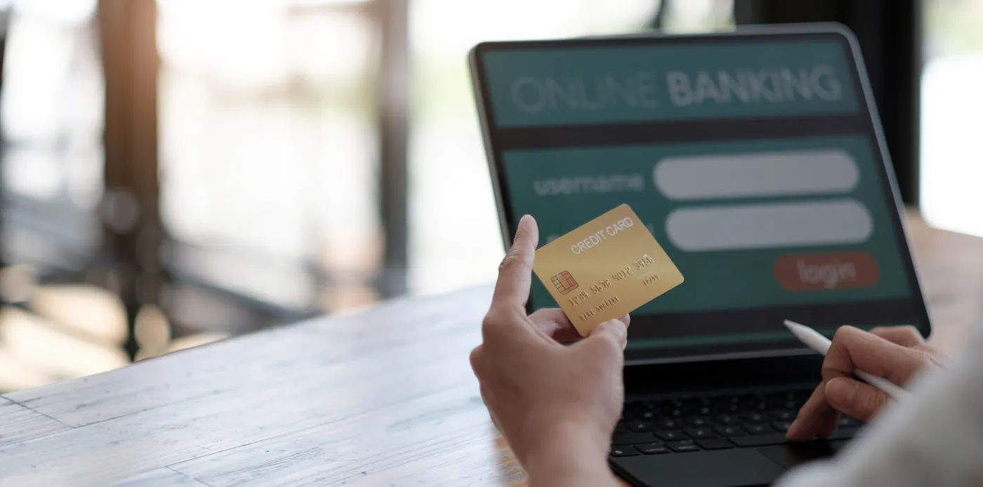 Online bankacılık ekranında kredi kartıyla işlem